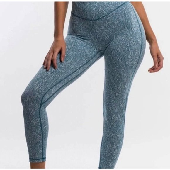 Echt Ladiea Leggings Size Medium - Picture 2 of 7